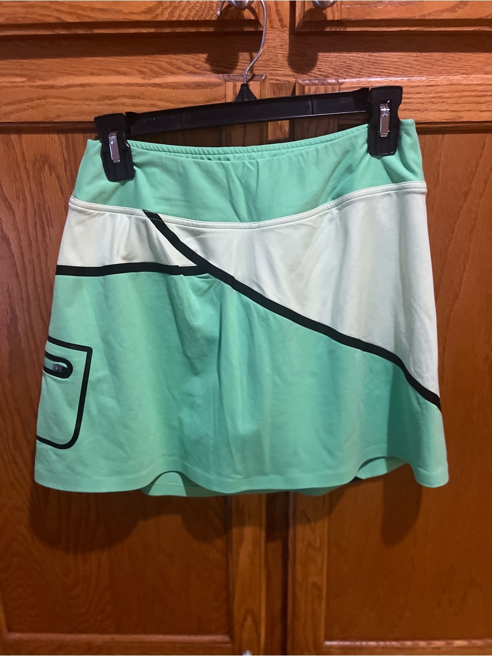Title Nine Green Abstract Skort - Picture 2 of 4